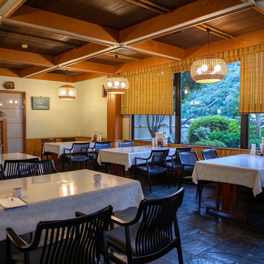 銀ちろ 塔の内店