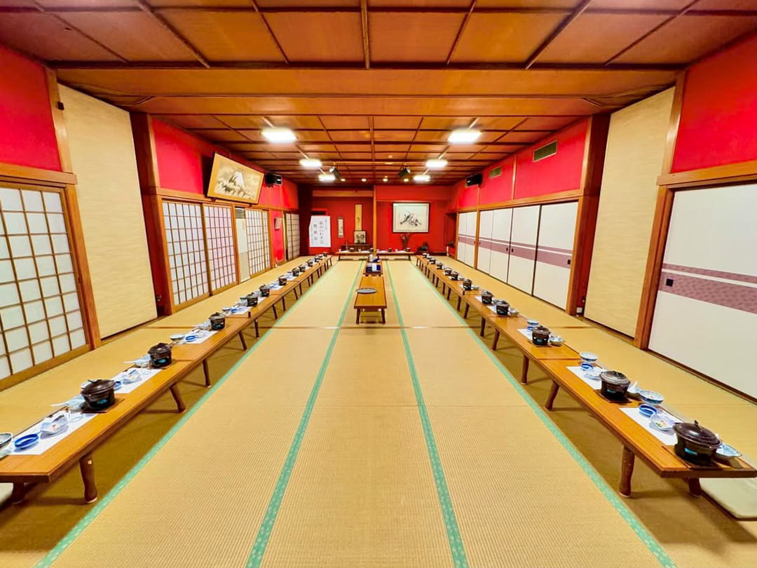 銀ちろ：大宴会場