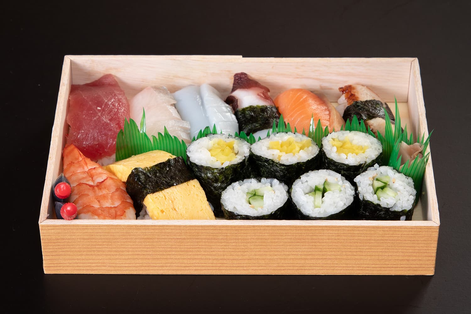 すし盛合せ（1半折）